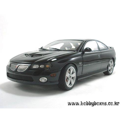 2005 GTO - black 